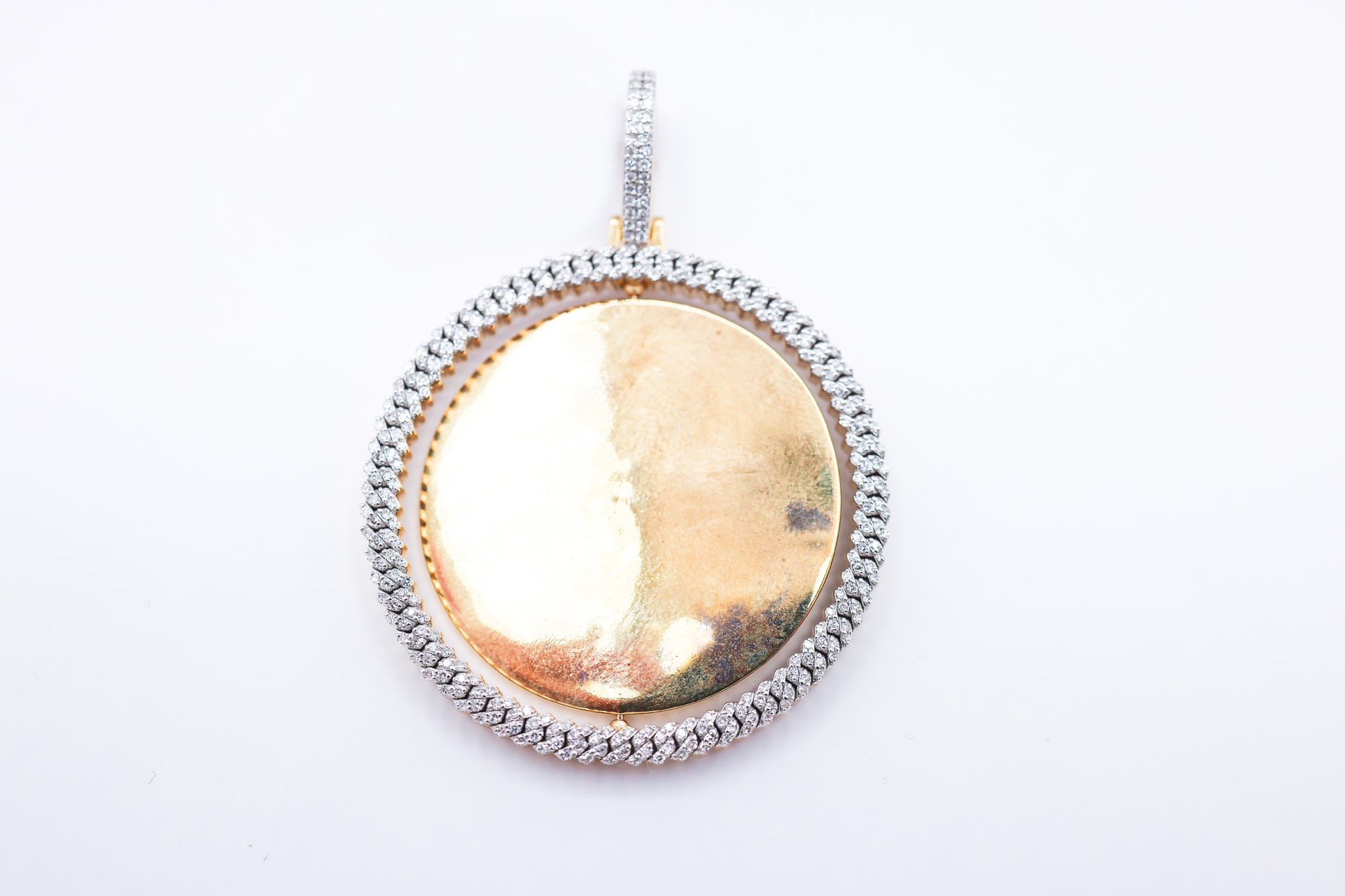 Memory Pendant 10K gold 0.72 CTW