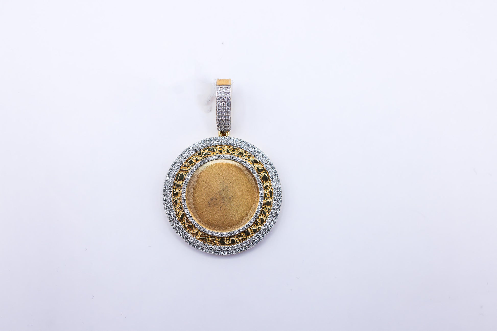 Memory Pendant 10K gold 1.05 CTW