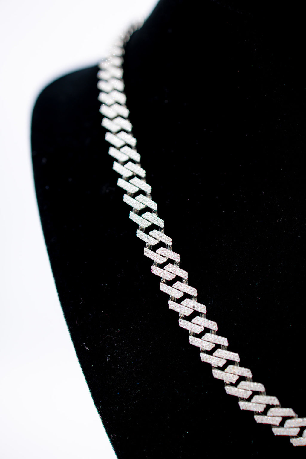 10K Necklace - 8.7CT Miami Cuban White Gold 8mm