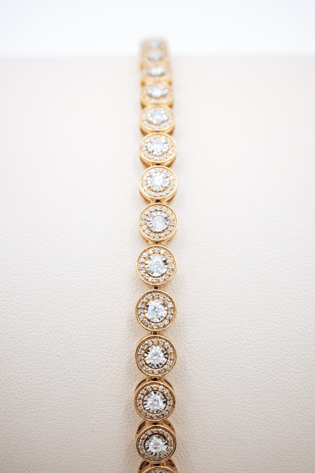 Circle Diamond Bracelet 10K Gold 2.55 CTW