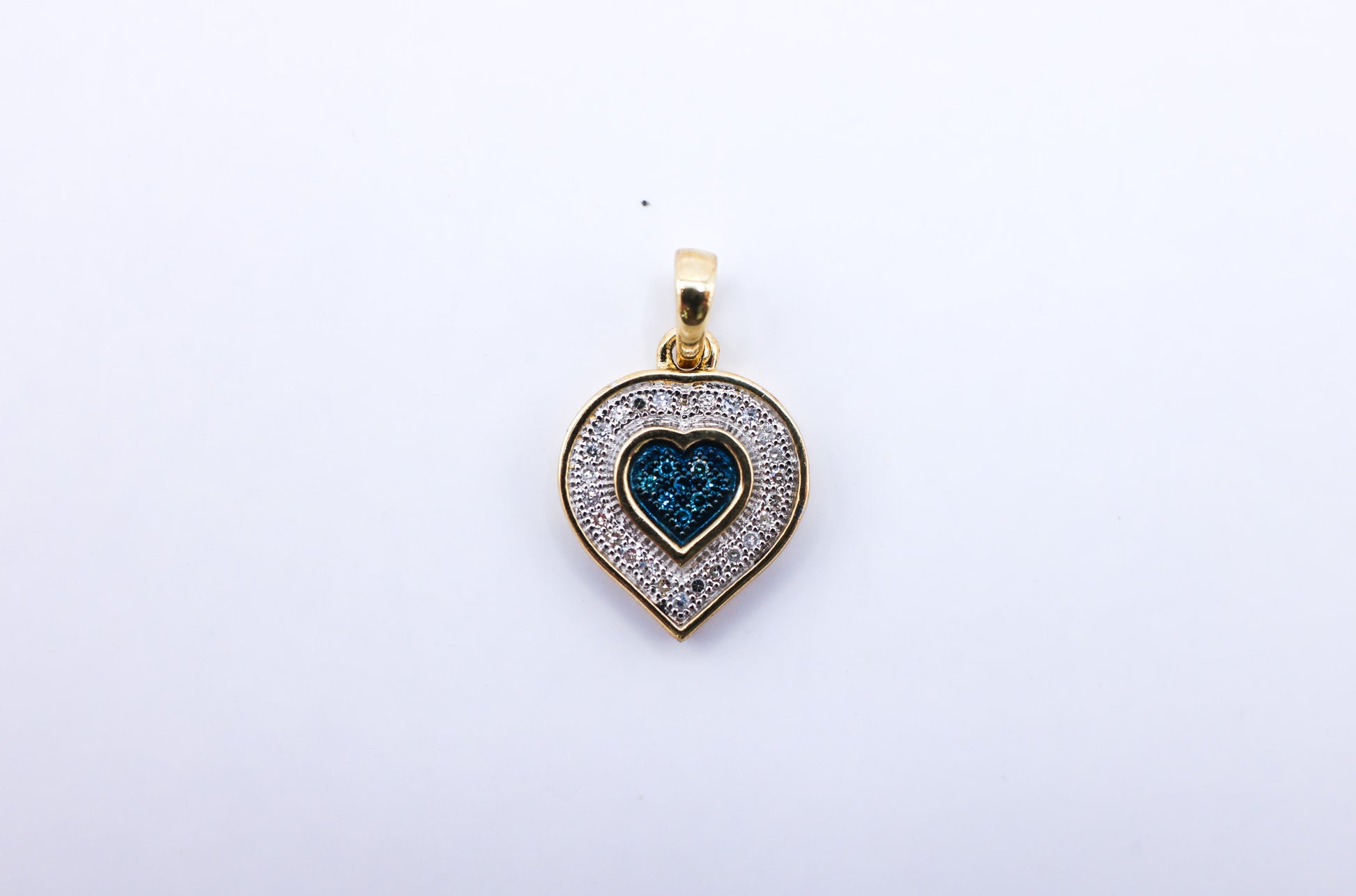 Heart Charm 10K gold 0.11 CTW