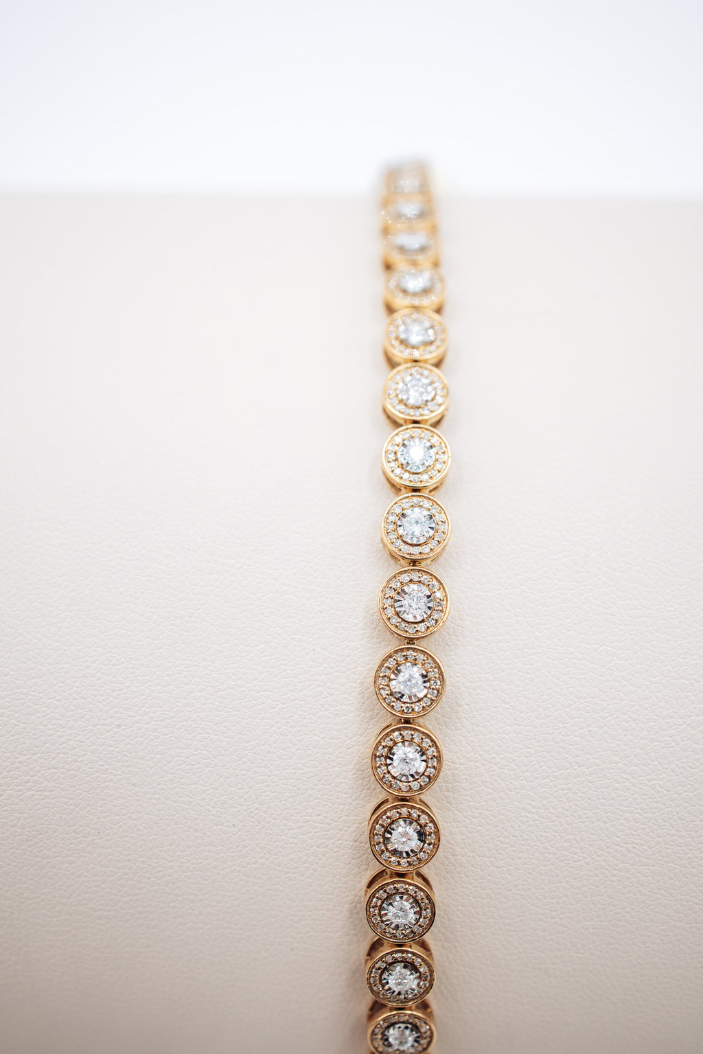 Circle Diamond Bracelet 10K Gold 2.55 CTW