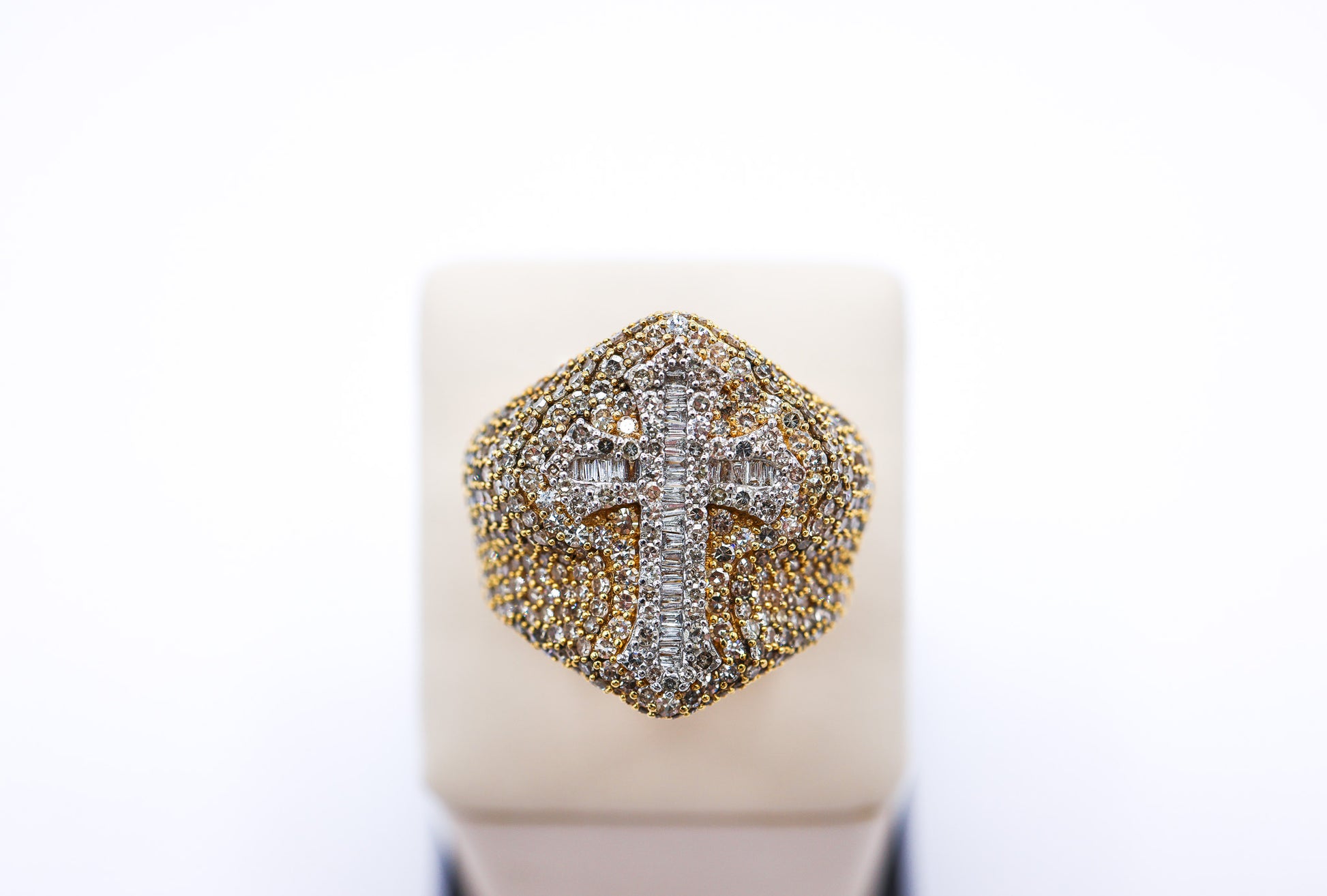 10K Gold 5.2CTW Cross Mens Diamond Ring