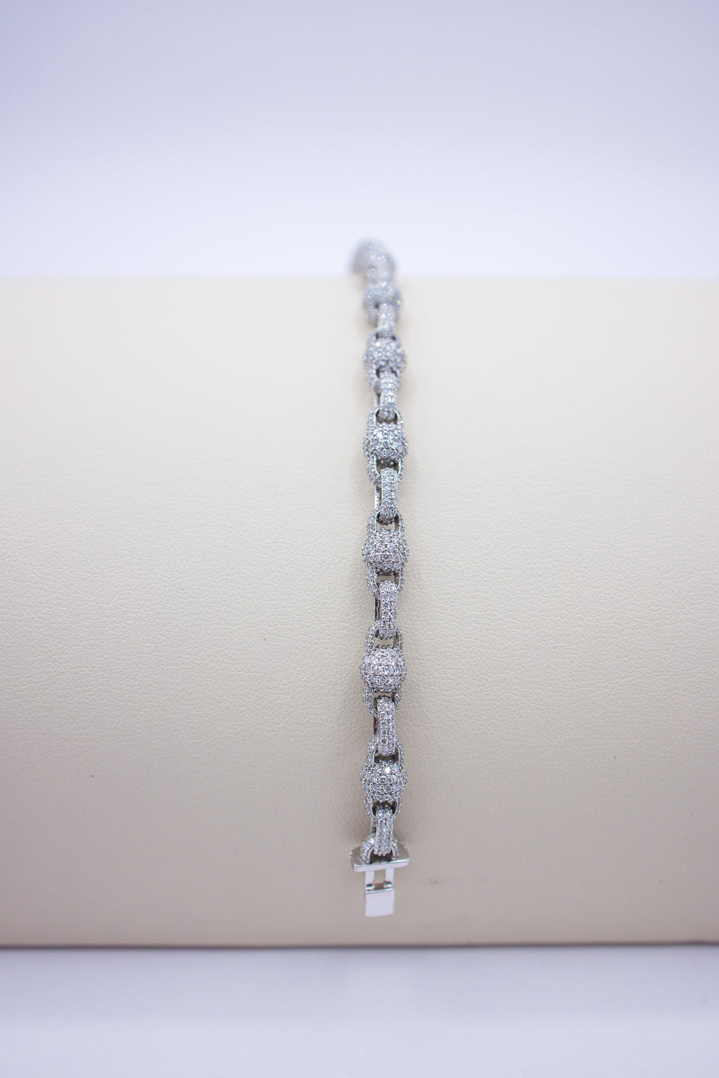 10K 8.73CT D-BRACELET RDS SIZE 8.50 INCHES 6.45MM