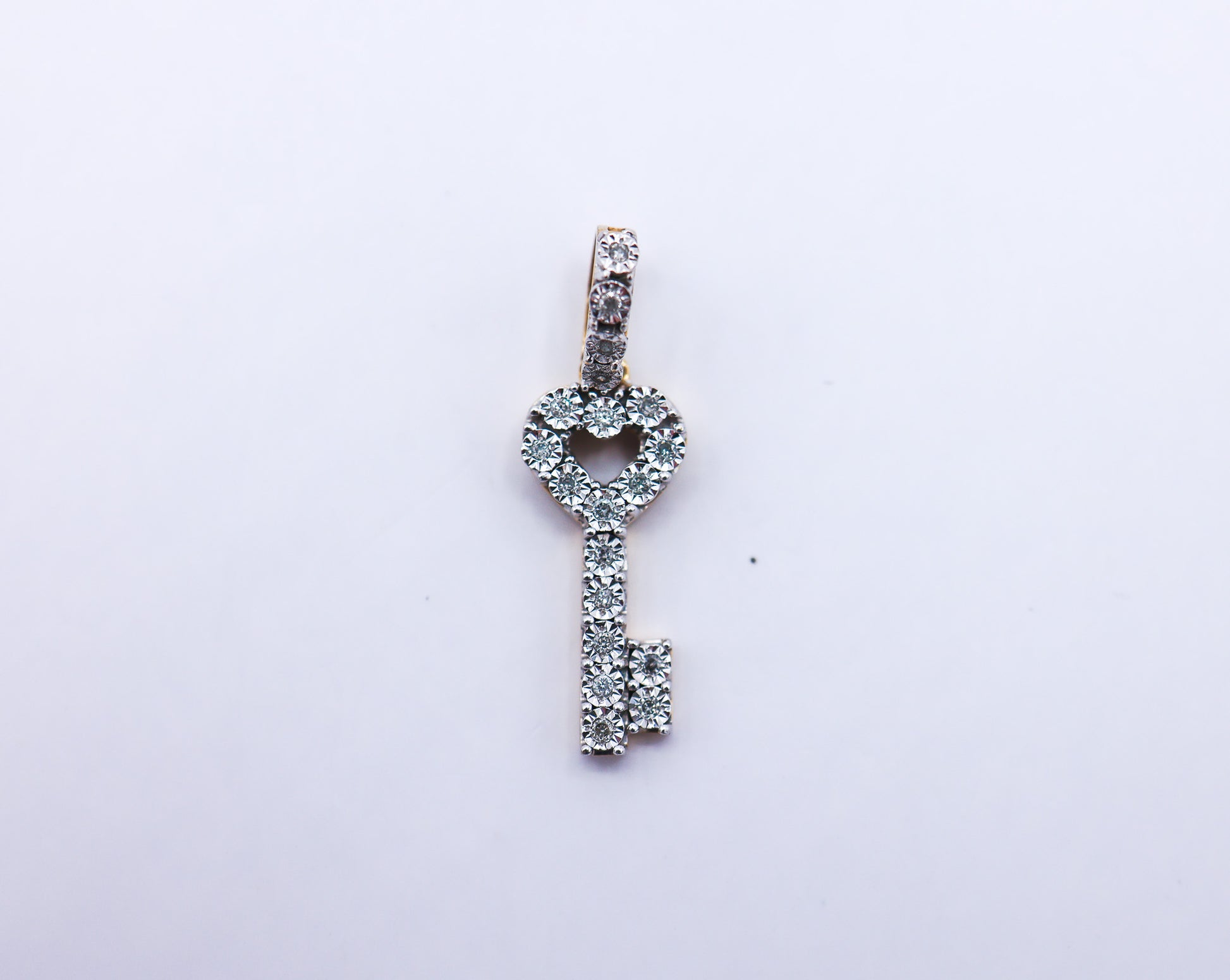Heart Key 10K gold 0.20 CTW