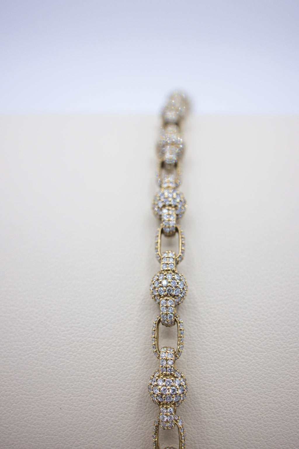 10K 8.73CT D-BRACELET RDS SIZE 8.50 INCHES 6.45MM