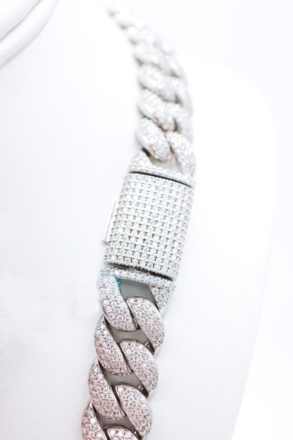 Cuban 15MM 30.09 CTW