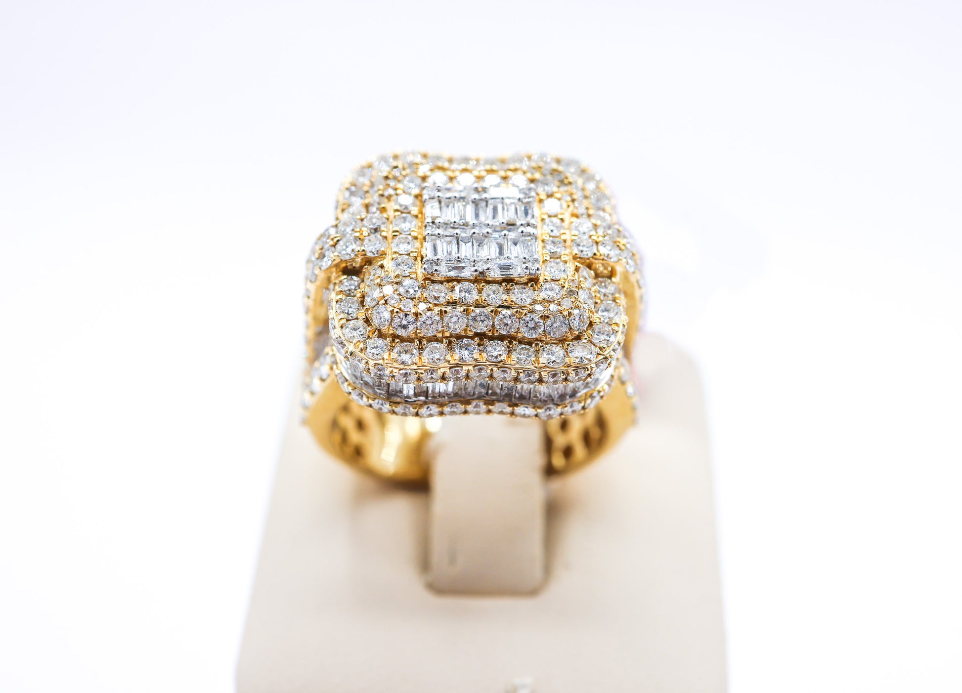 10K 6.05CT Multi-Diamond Baguette Border Mens Diamond Ring