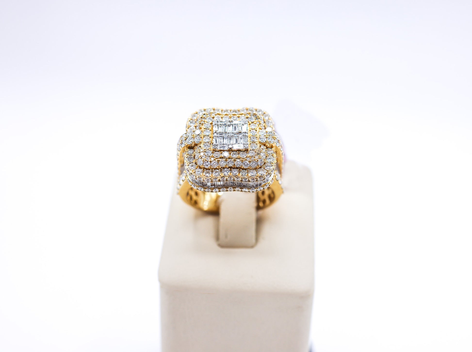 10K 6.05CT Multi-Diamond Baguette Border Mens Diamond Ring