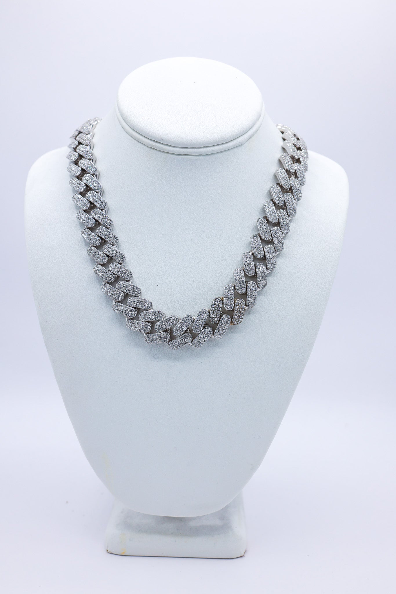 Cuban 18MM 52.09 CTW