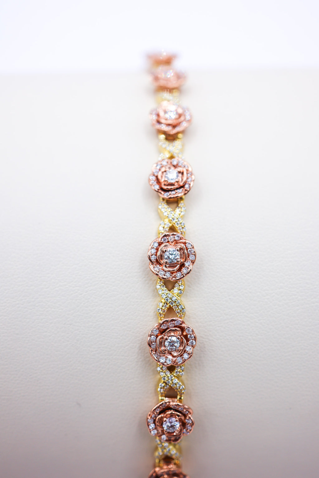 10K 3.53CT D-BRACELET RDS "ROSE FLOWER" SIZE 8 INCHES