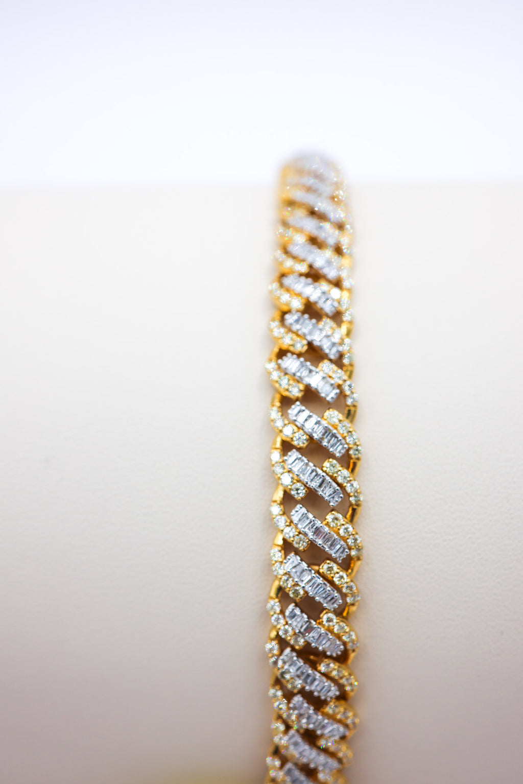Miami Cuban Bracelet 10 K Gold 10CTW