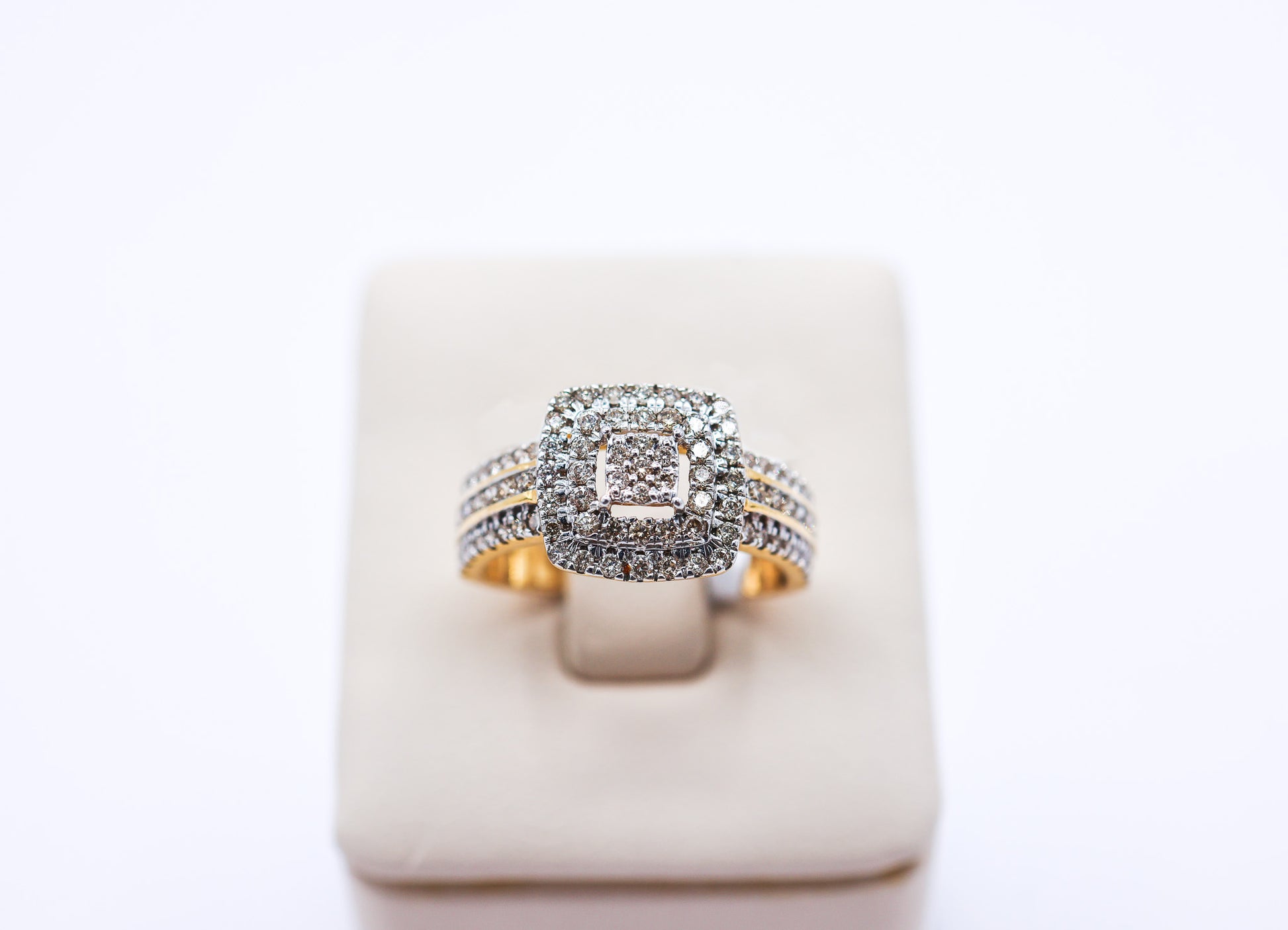 10K Gold 0.94 CTW Elevated Square Double Row Diamond Ring