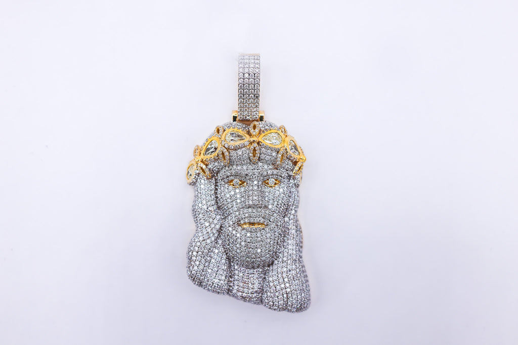 Jesus Charm 14 K Gold 9.46 CTW