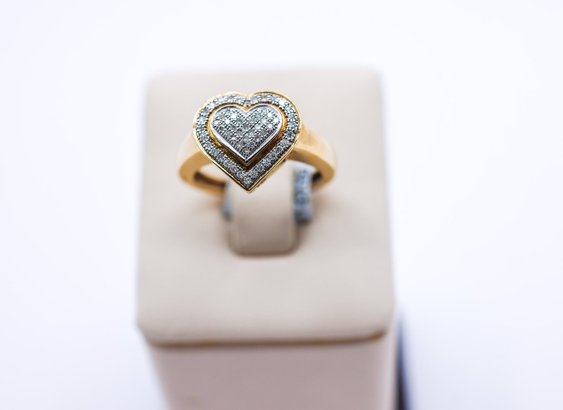 10K Gold 0.20 CTW Double Heart Diamond Ring