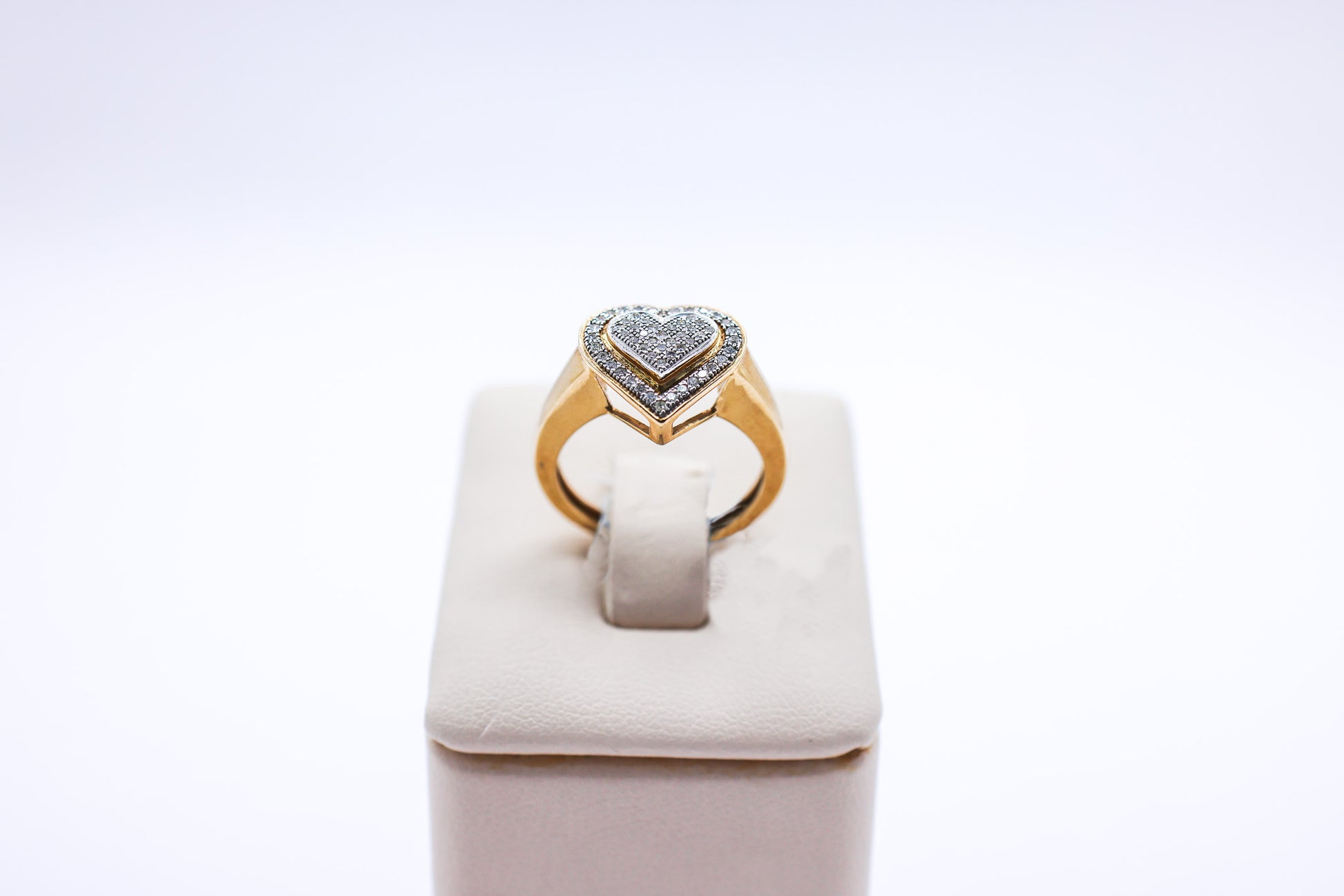 10K Gold 0.20 CTW Double Heart Diamond Ring