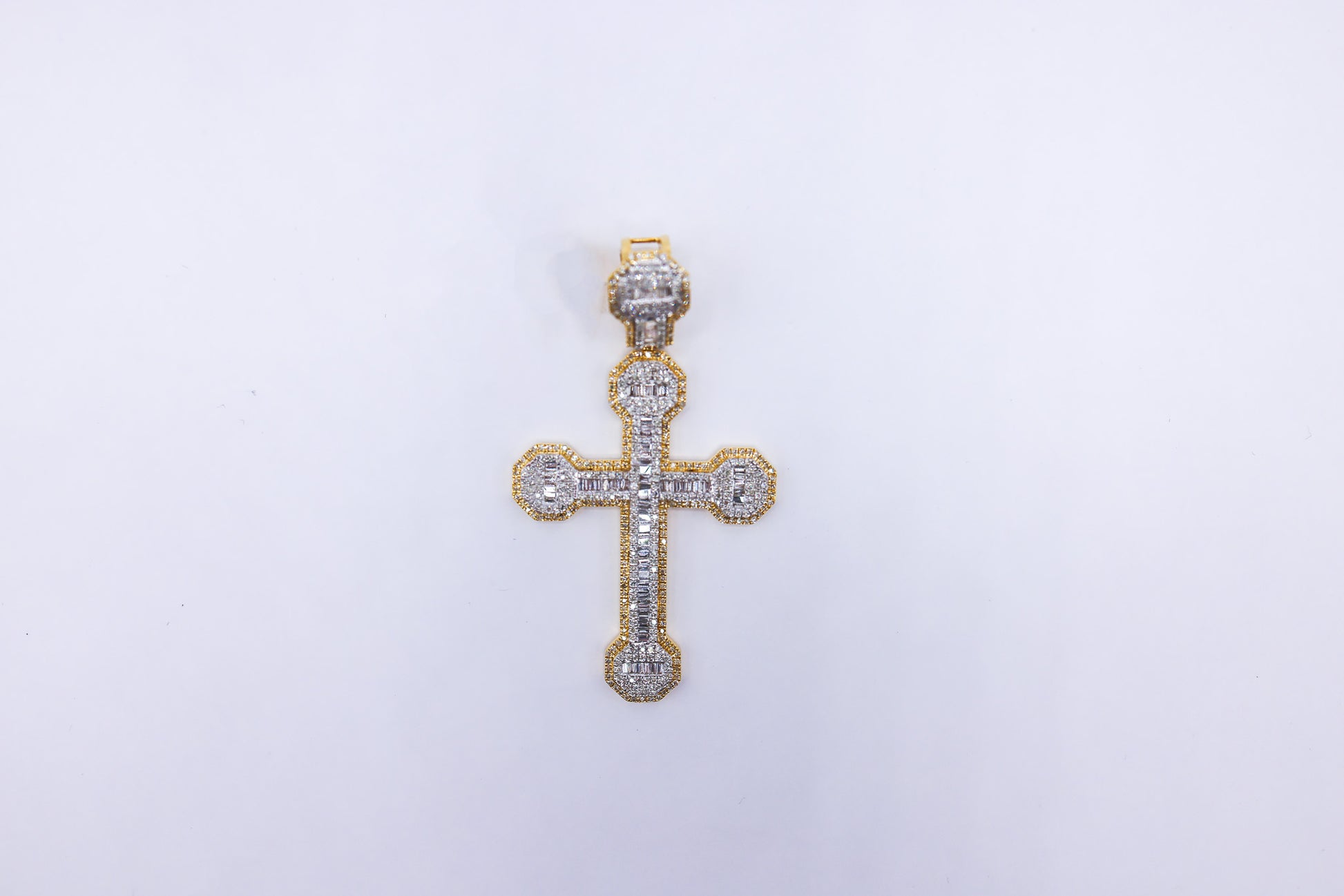 10K 1.70-1.94CT D-PENDANT MEN BAG/RDS "CROSS"