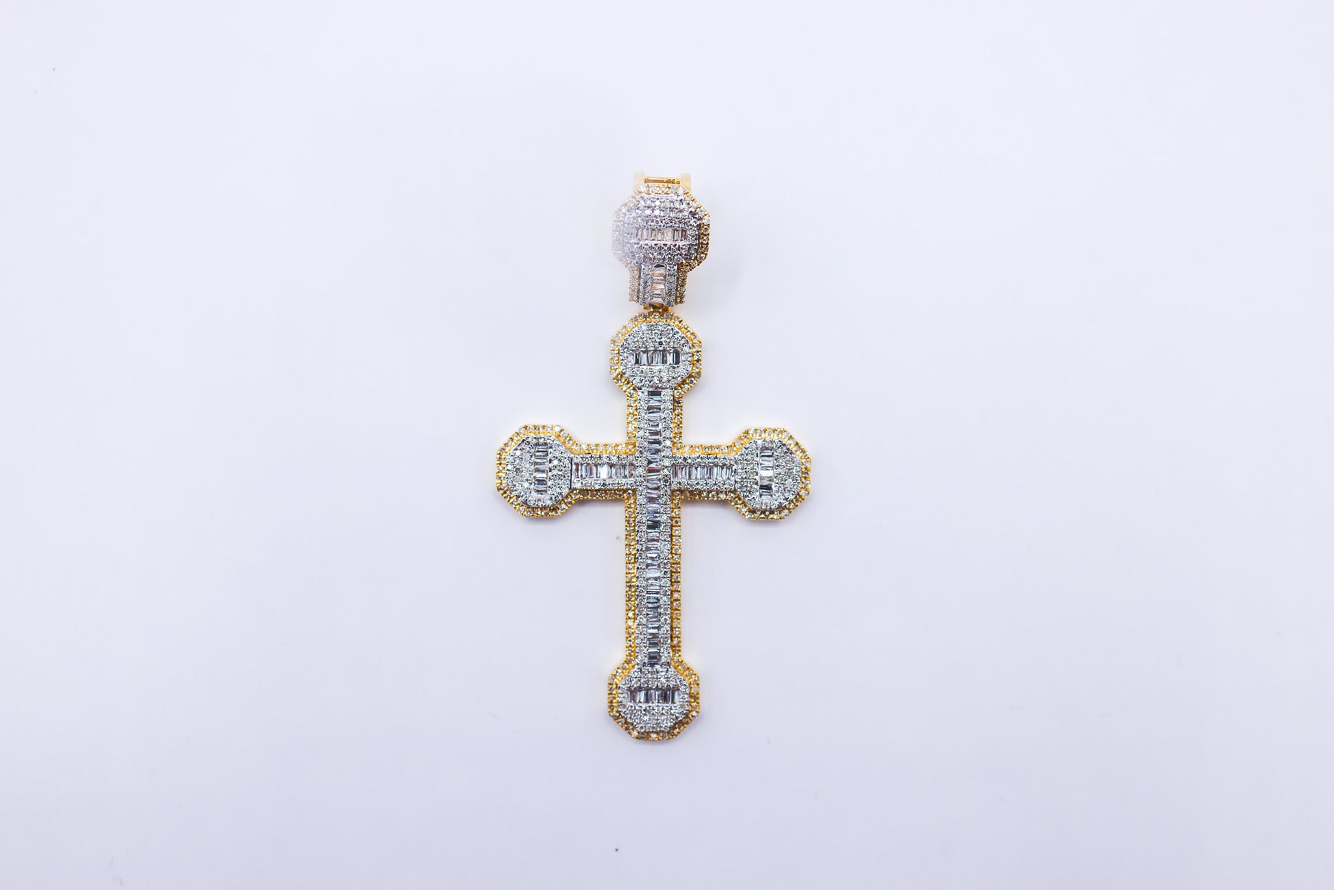 10K 1.70-1.94CT D-PENDANT MEN BAG/RDS "CROSS"