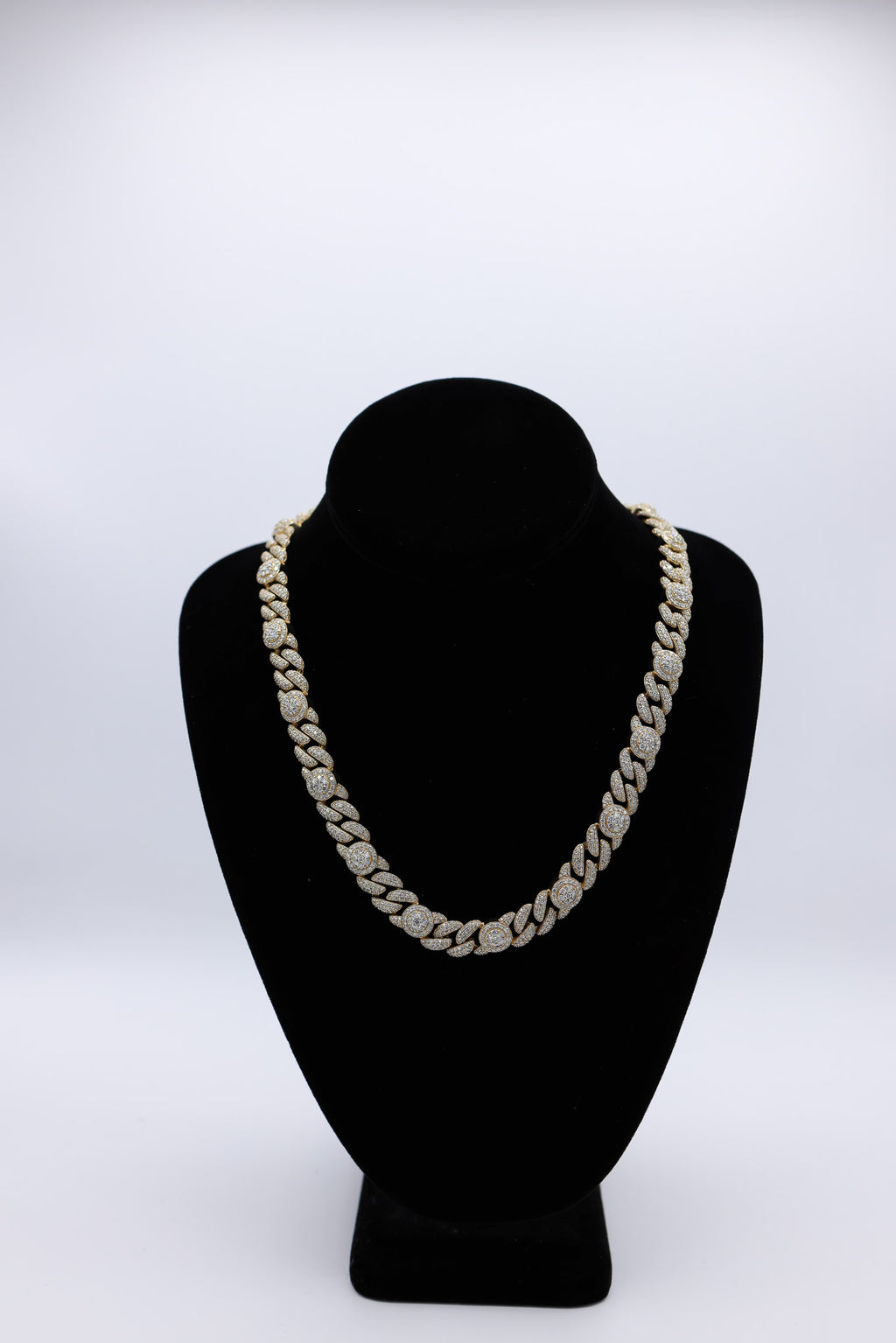 10K 20.75CT D-NECKLACE MEN RDS SIZE 22 INCHES 10.90MM- Cuban Royal Link