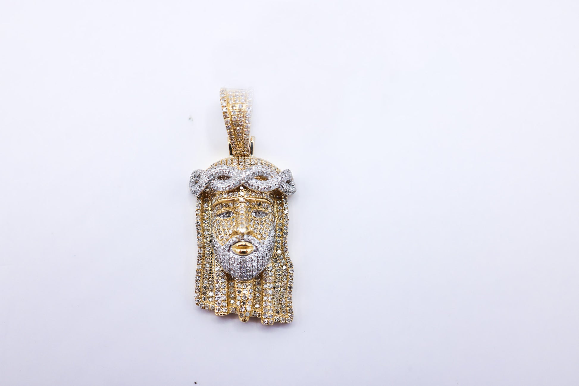 10K 0.71CT D-PENDANT MEN RDS "JESUS HEAD" MICRO PRONG