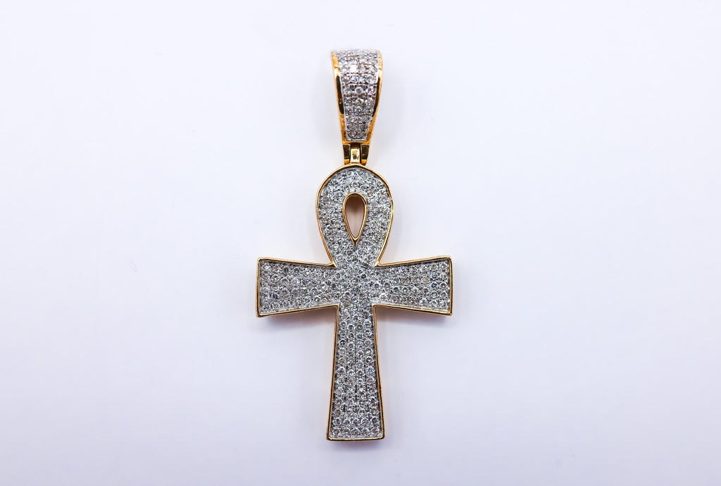 Amkh Charm 10K Gold 0.50 CTW