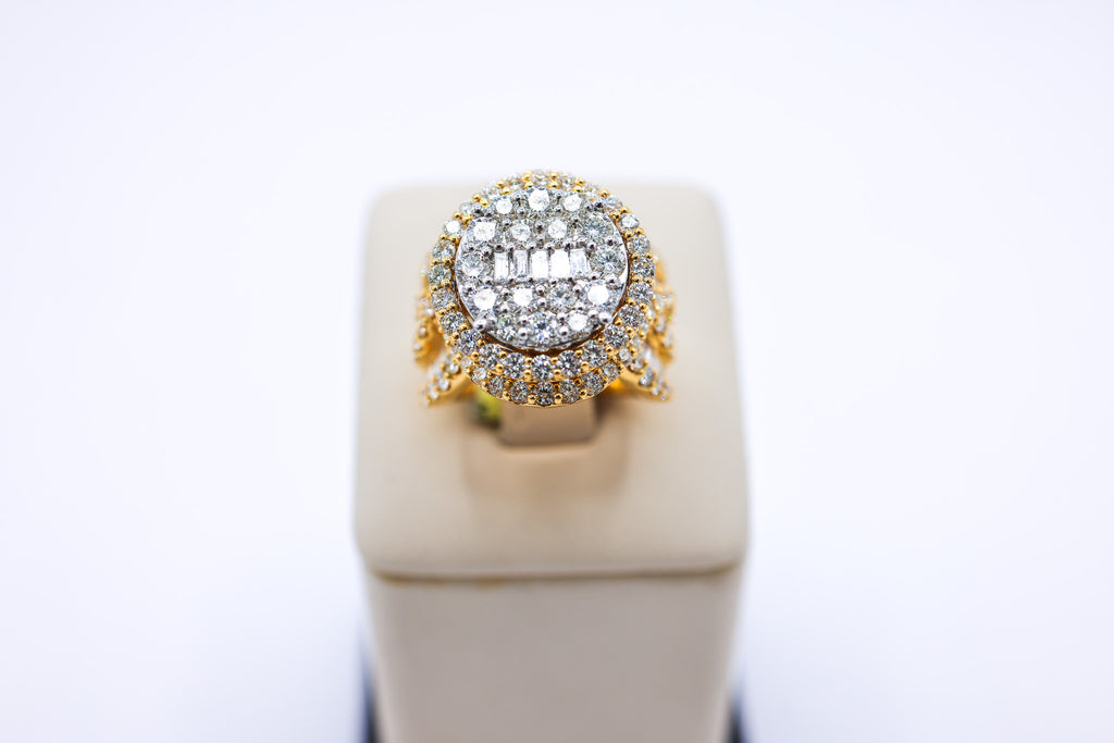 10K Gold 4.13 CTW Multi-Diamond Circle Twisted Baguette Band Diamond Ring