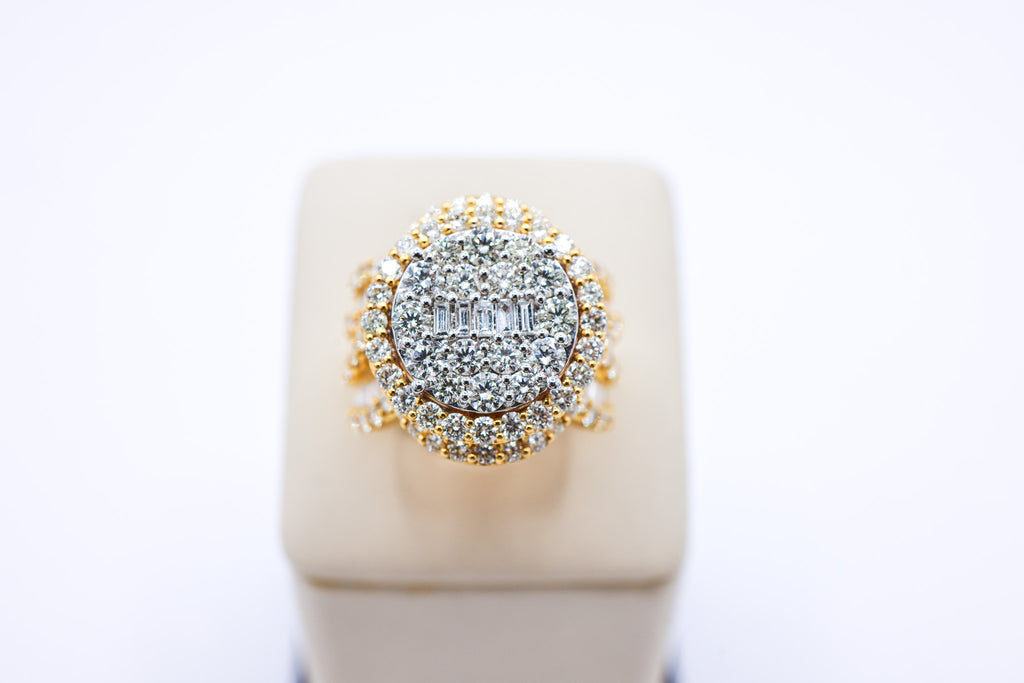 10K Gold 4.13 CTW Multi-Diamond Circle Twisted Baguette Band Diamond Ring