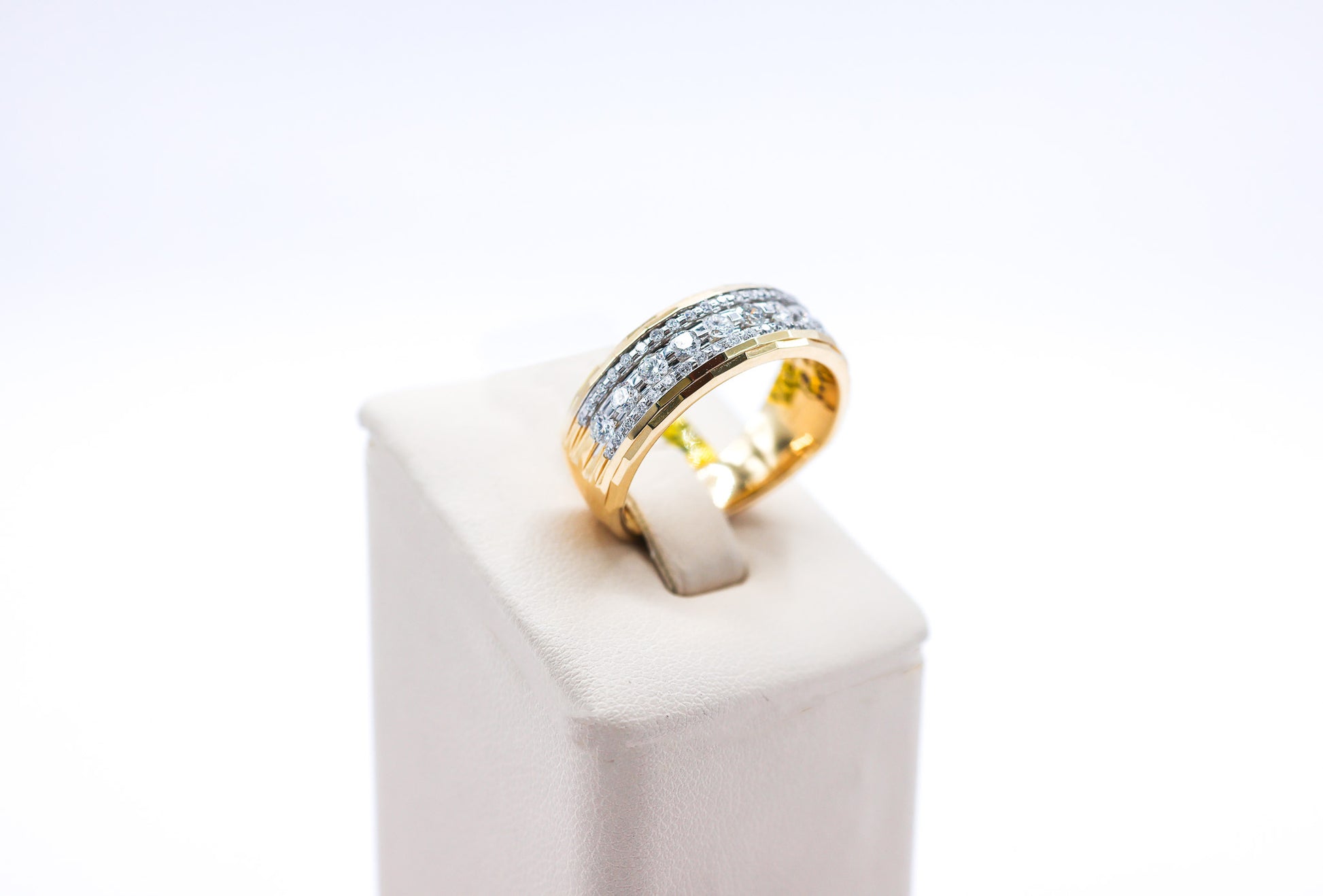 14K 1.11CTW Custom Round Cut Mens Diamond Band