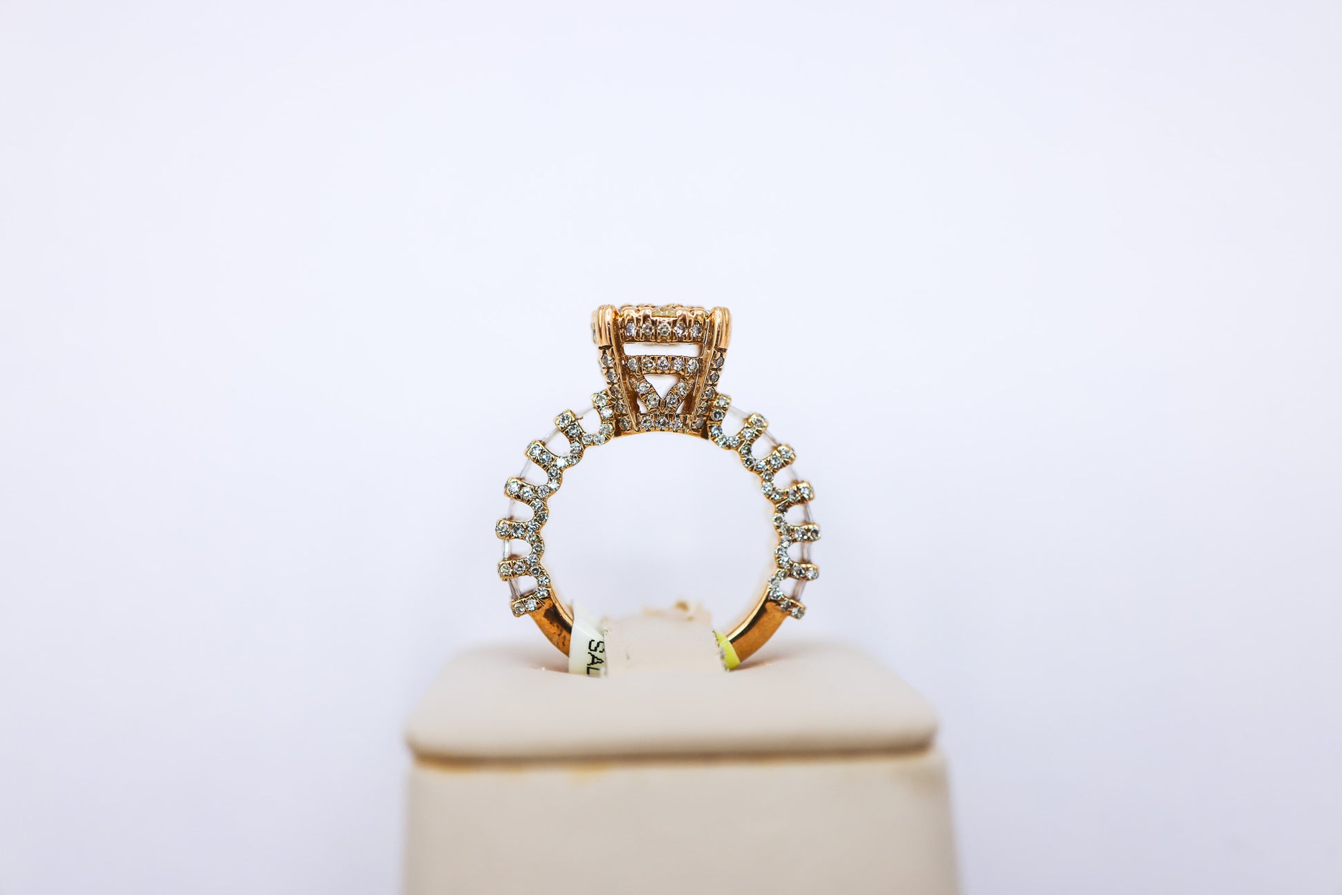 10K Gold 3.54 CTW Cluster Diamonds Scalloped band Ladies Ring