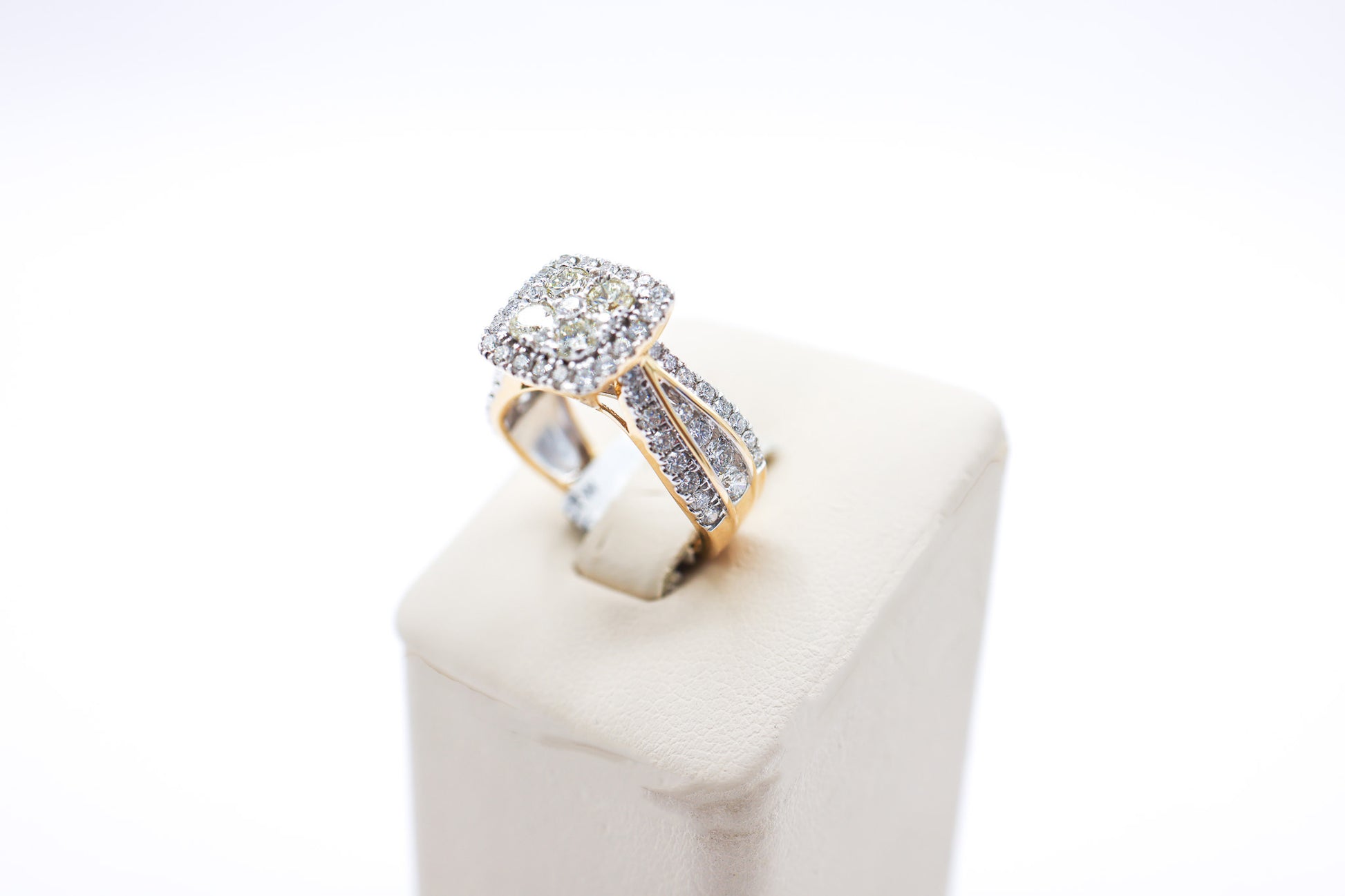 14K Gold 2.15 CTW Cluster Cushion-cut Ladies Diamond Ring