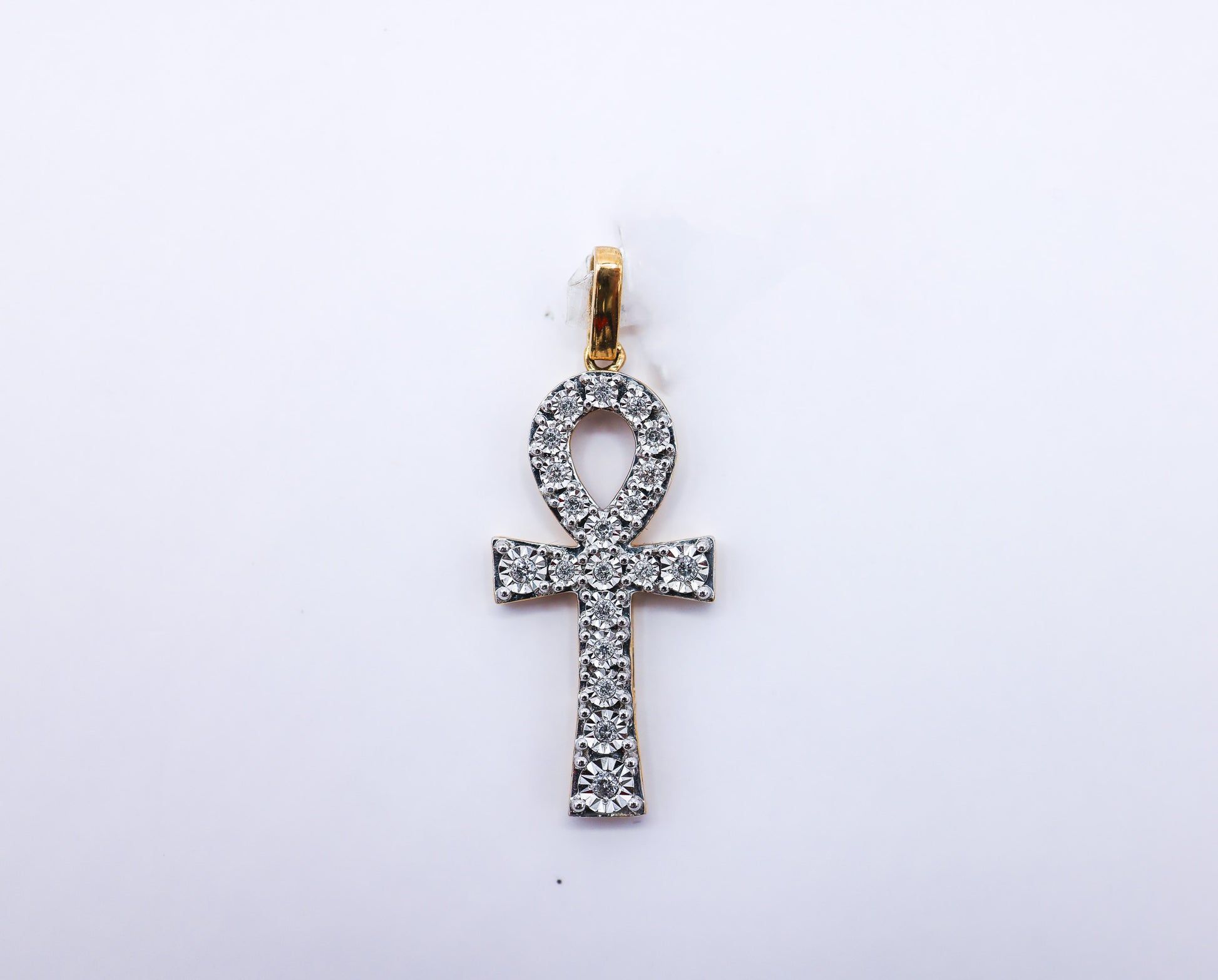 Amkh Charm 10K gold 0.17 CTW