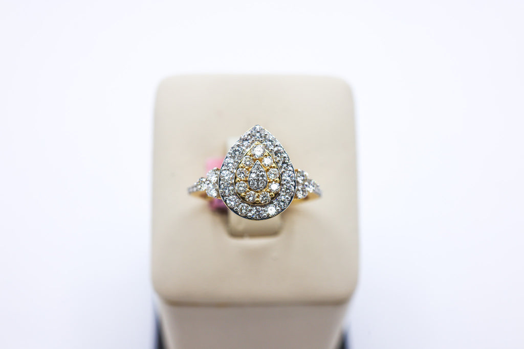 10K 0.93CT Pear Shaped Cluster Ladies Diamond Ring