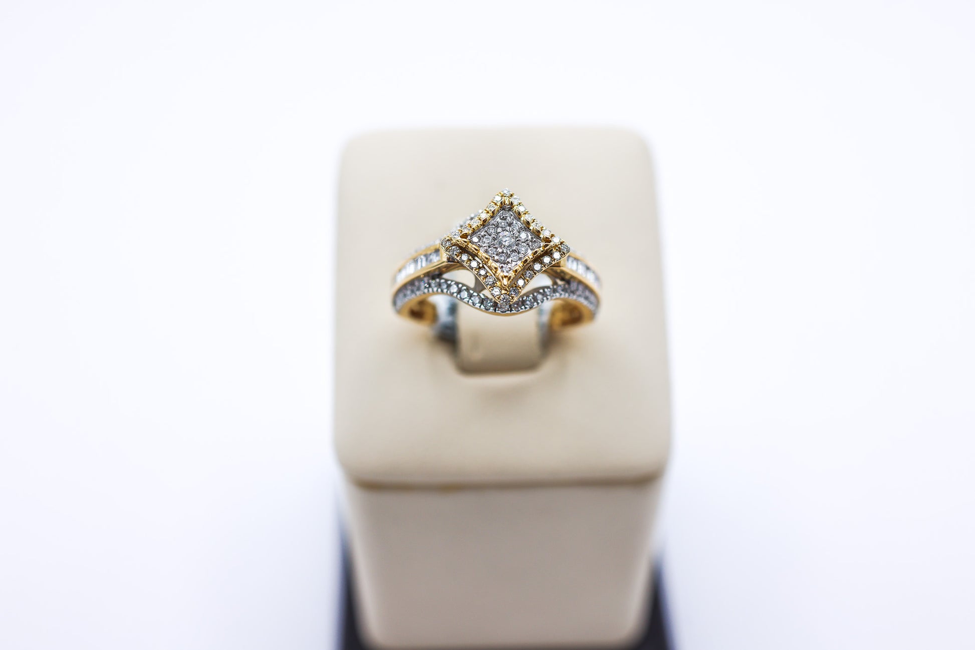 10K Gold 0.72 CTW Sparkle Diamond Ladies Ring