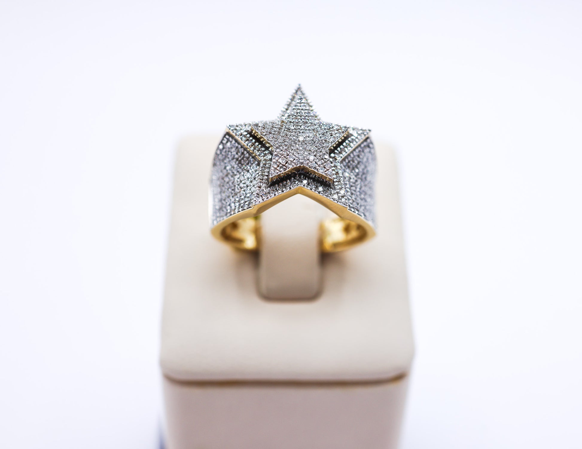10K 0.74-0.82CTW Super Star Diamond Ring
