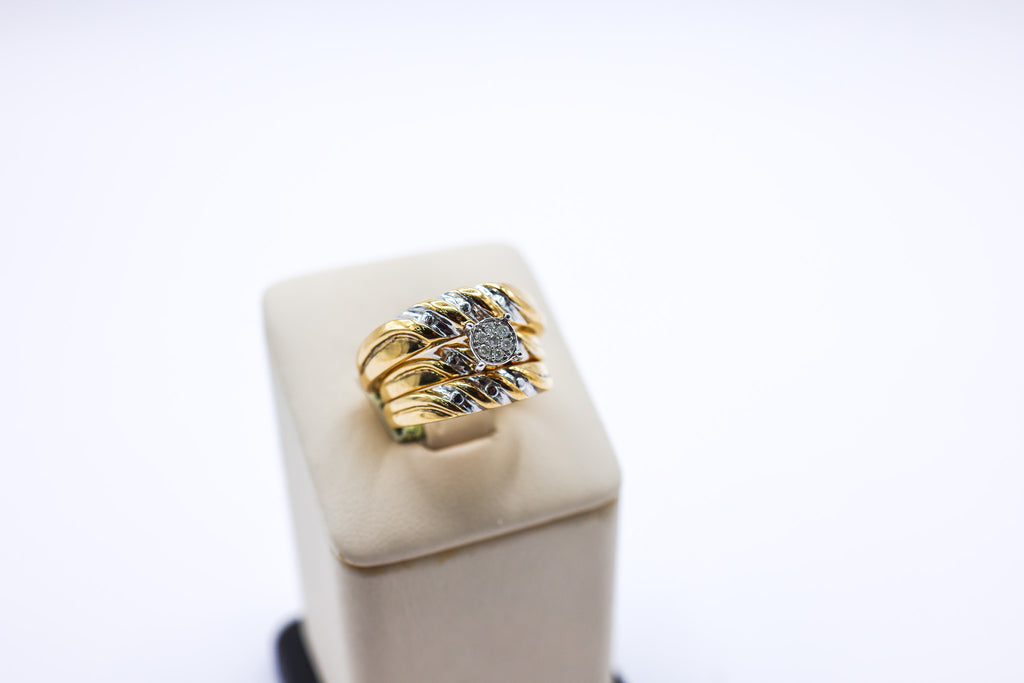 10K 0.05CTW Fluted Wedding Set