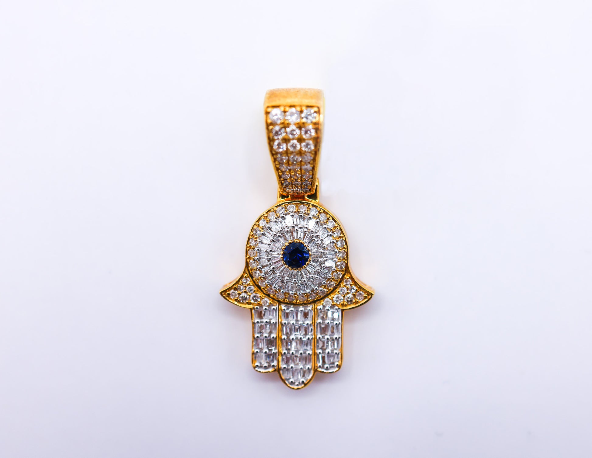Hamsa Hand 10K 1CTW