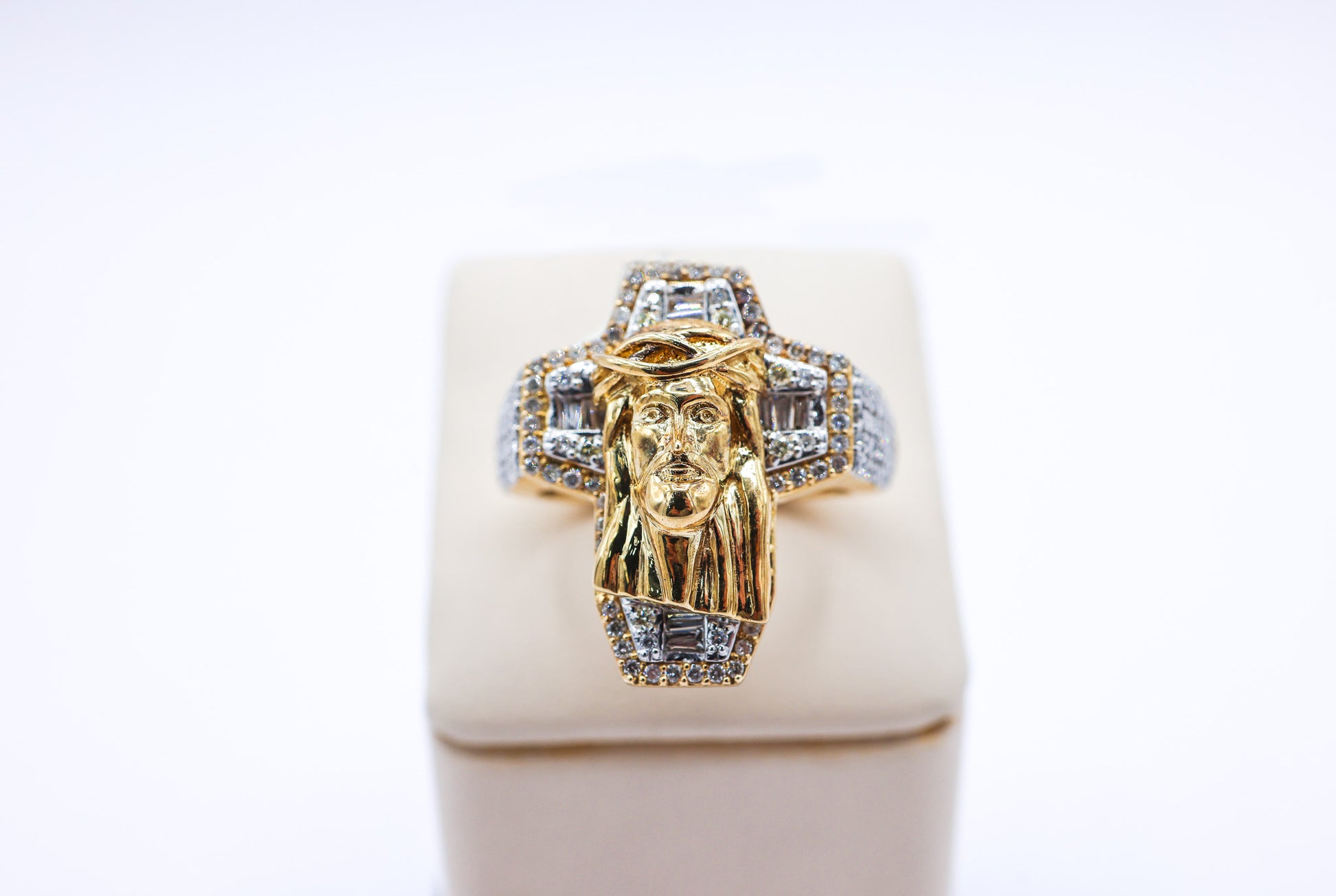 10K 1.14 CTW Jesus Head Cross Diamond Ring