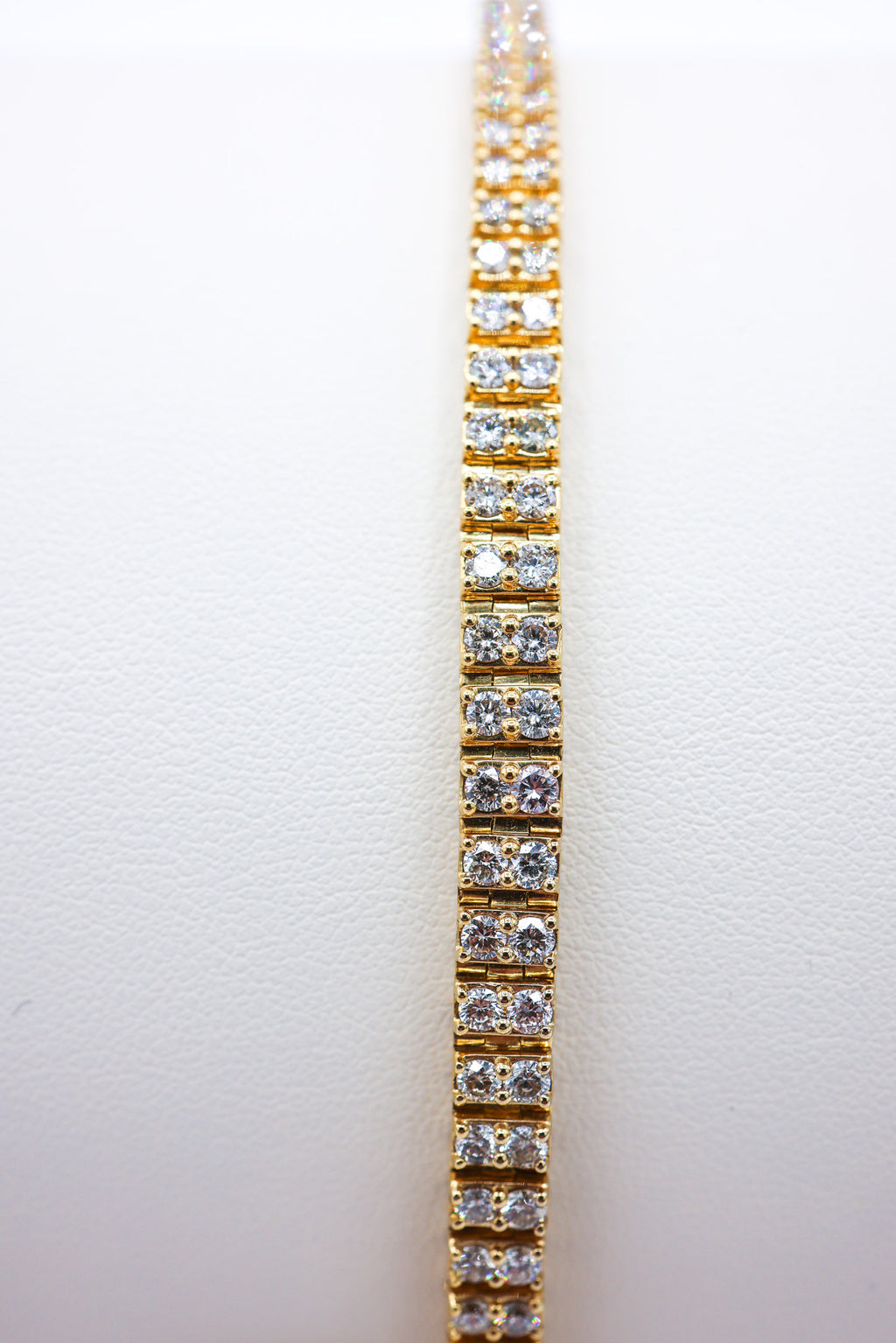 10K 7.02-7.15CT D- BRACELET RDS DARK SIZE 8.5" 5.68-7.73 MM