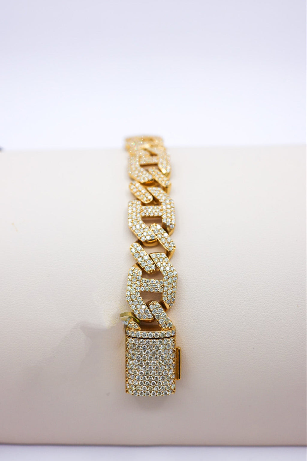 Cuban Infinity Bracelet 10K Gold 12.47 CTW