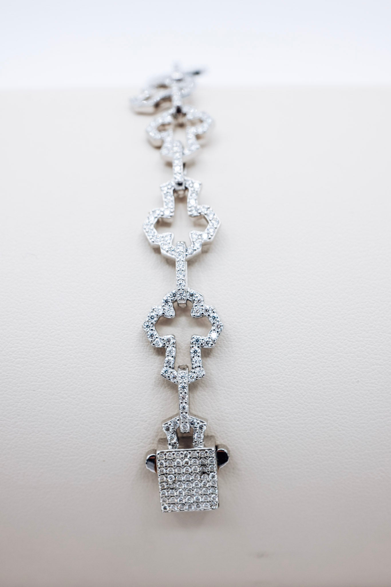 Cross 5.36CTW Moissanite Bracelet