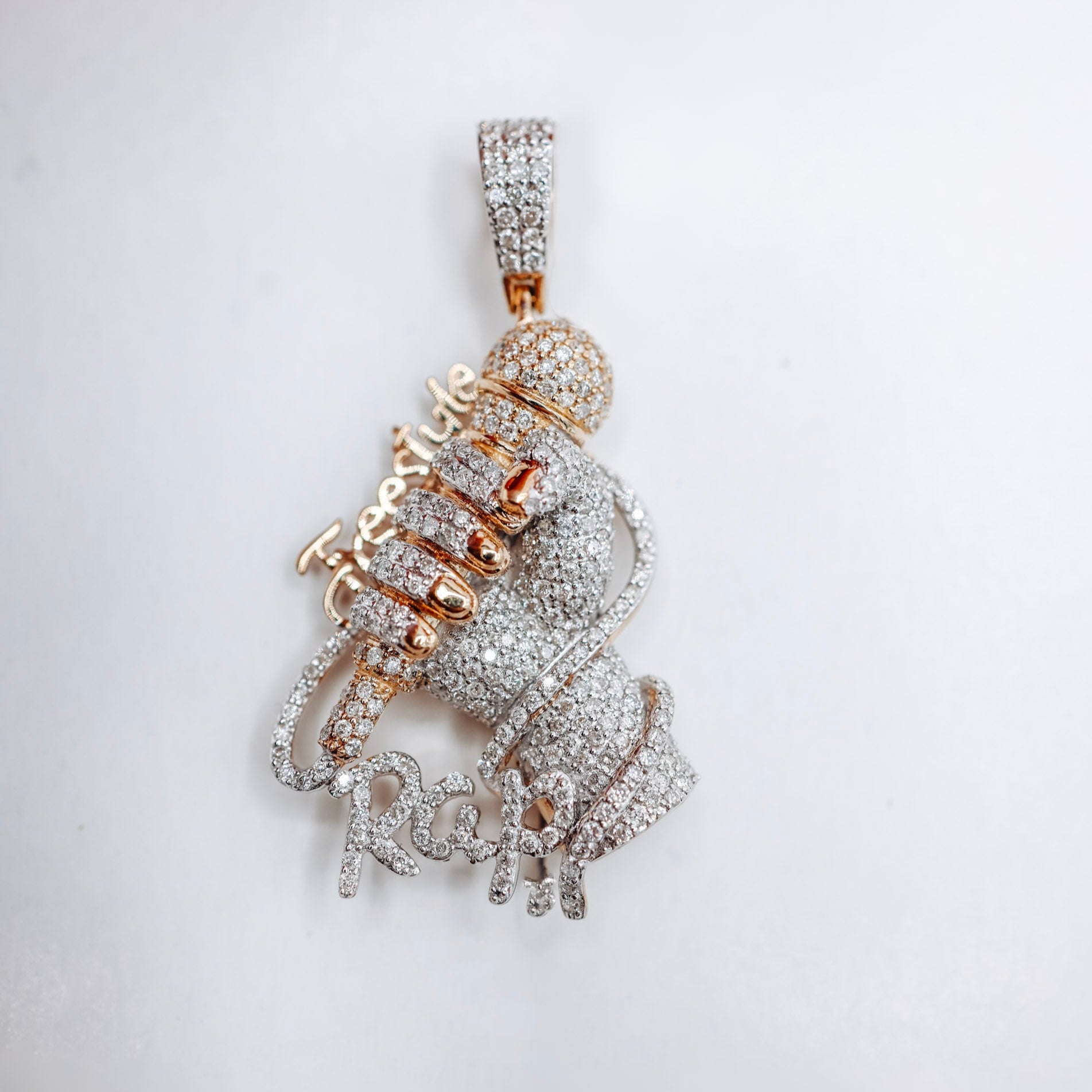 10K Freestyle Rap Mic in Hand 1.73CTW Diamond Charm