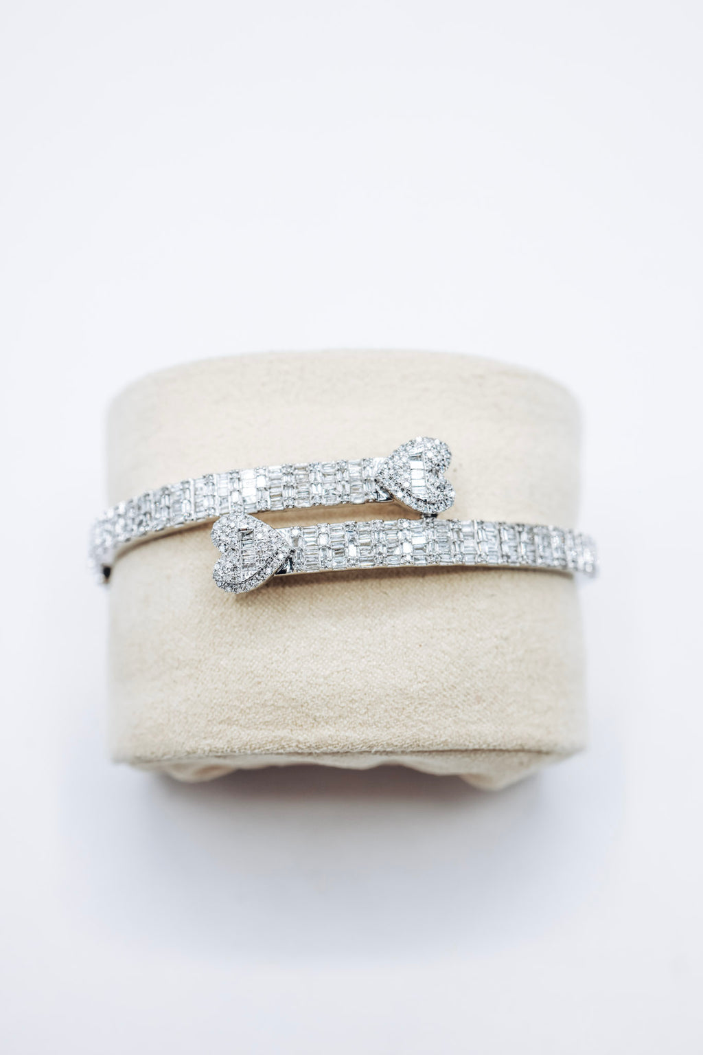 Heart Bangle 10K 0.77CTW Ladies Diamond Bangle
