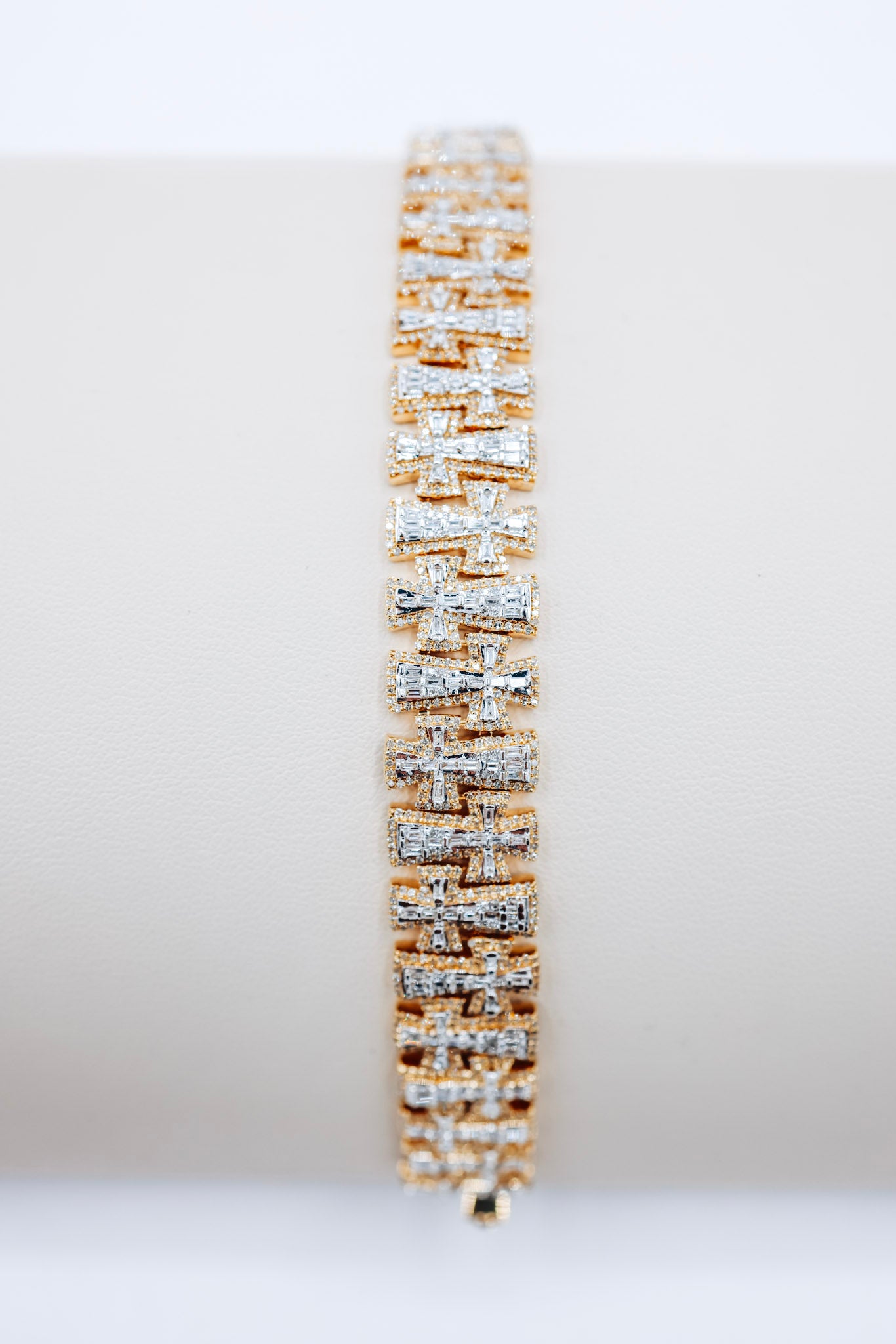 10K 5.49CTW Multi-Cross Diamond Bracelet