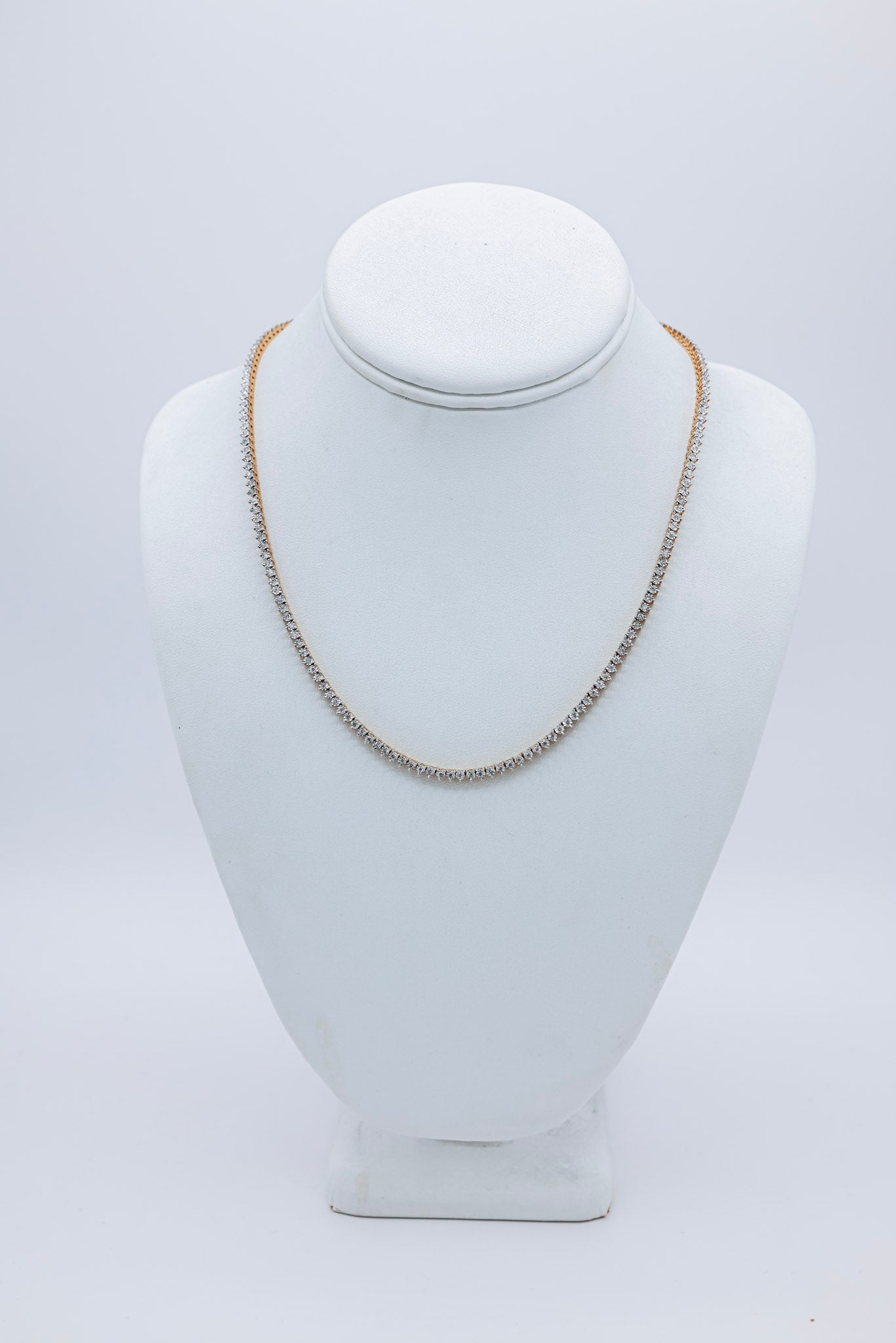 Petite Pointer tennis 3-3.5mm 10K 1.94CT Diamond Chain