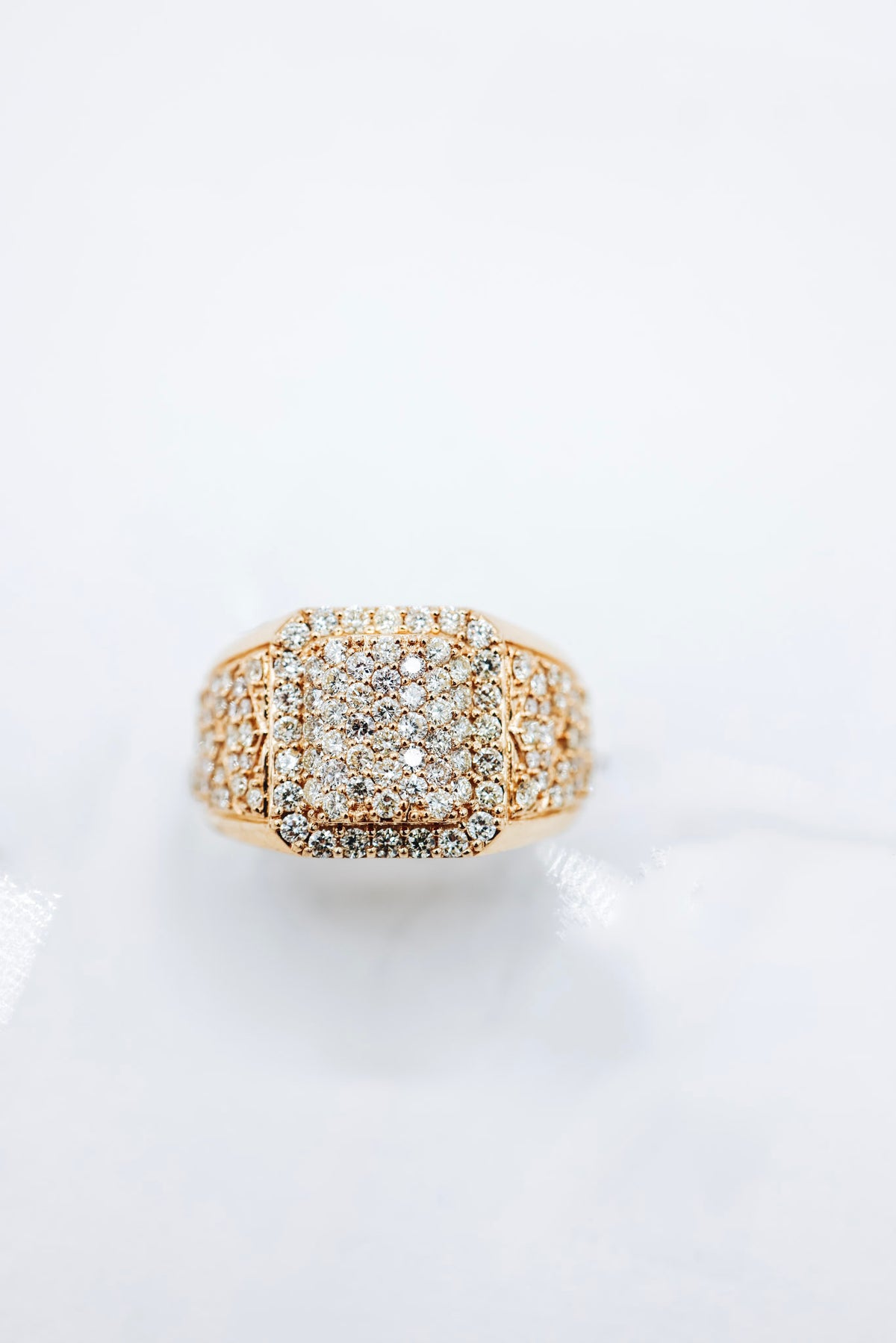 10K 1.88VTW Mens Diamond Ring